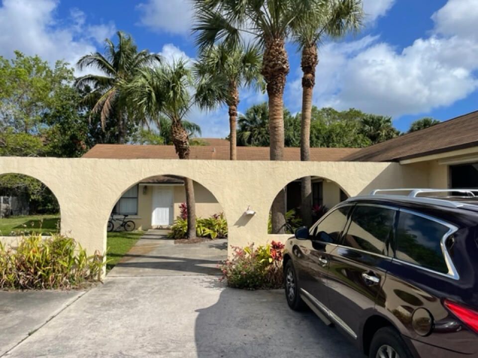 Properties 3777 93rd Lane