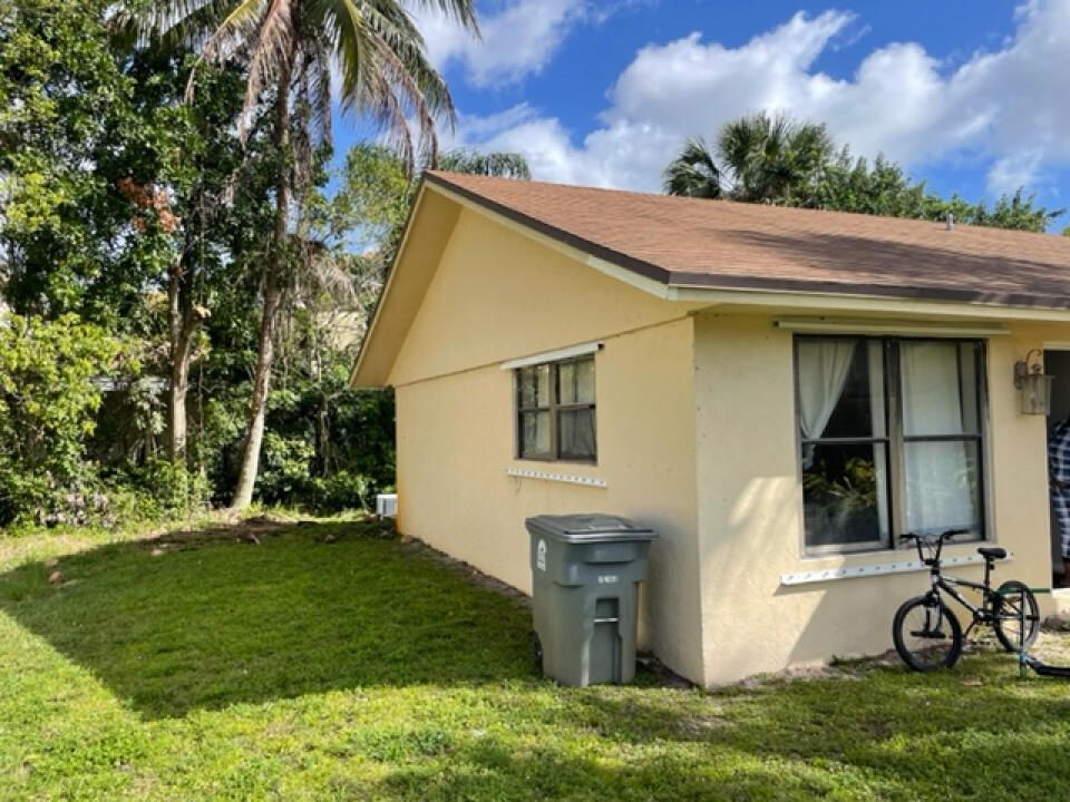 Properties 3777 93rd Lane