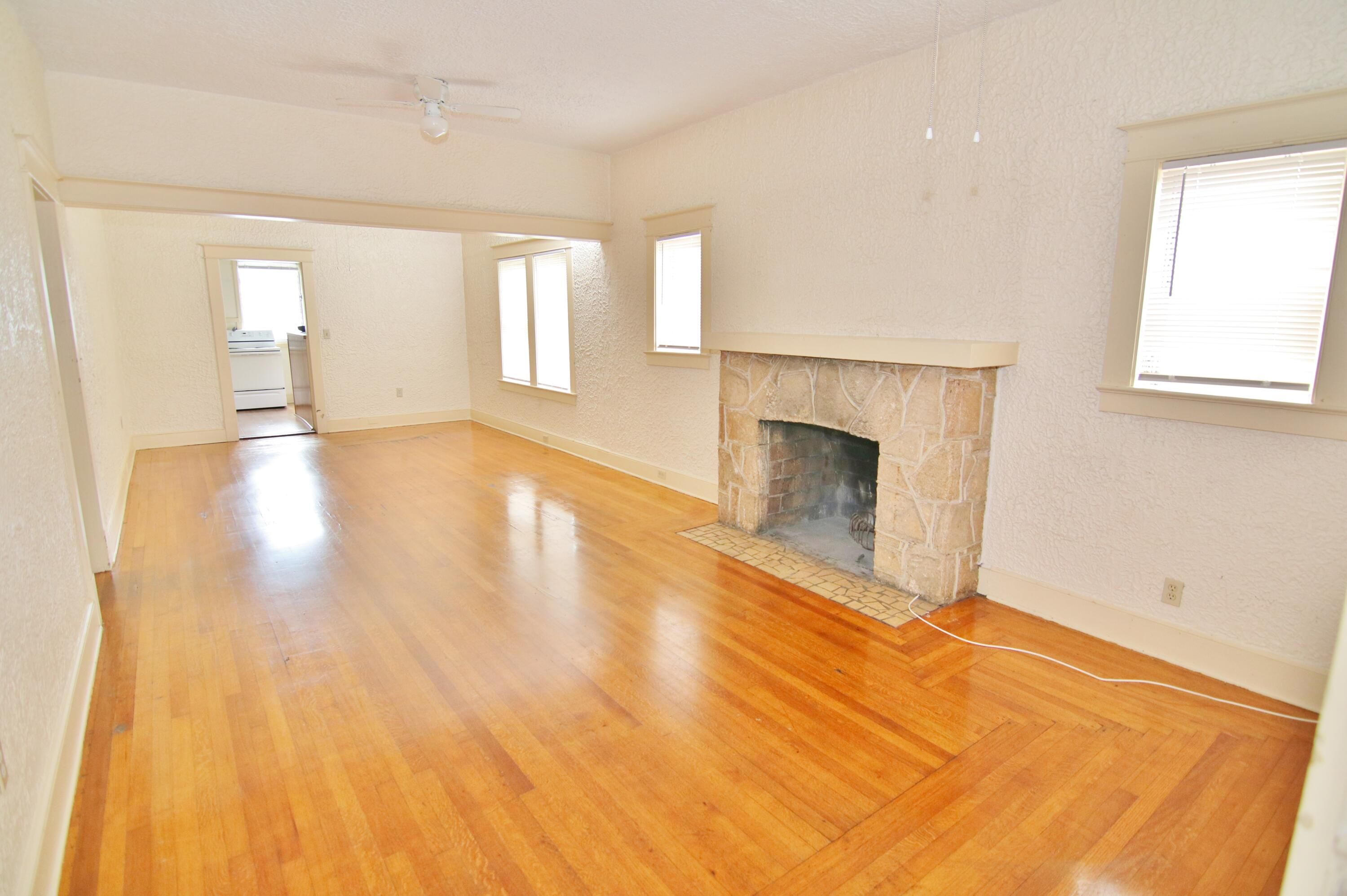 Properties 215 S Federal Highway