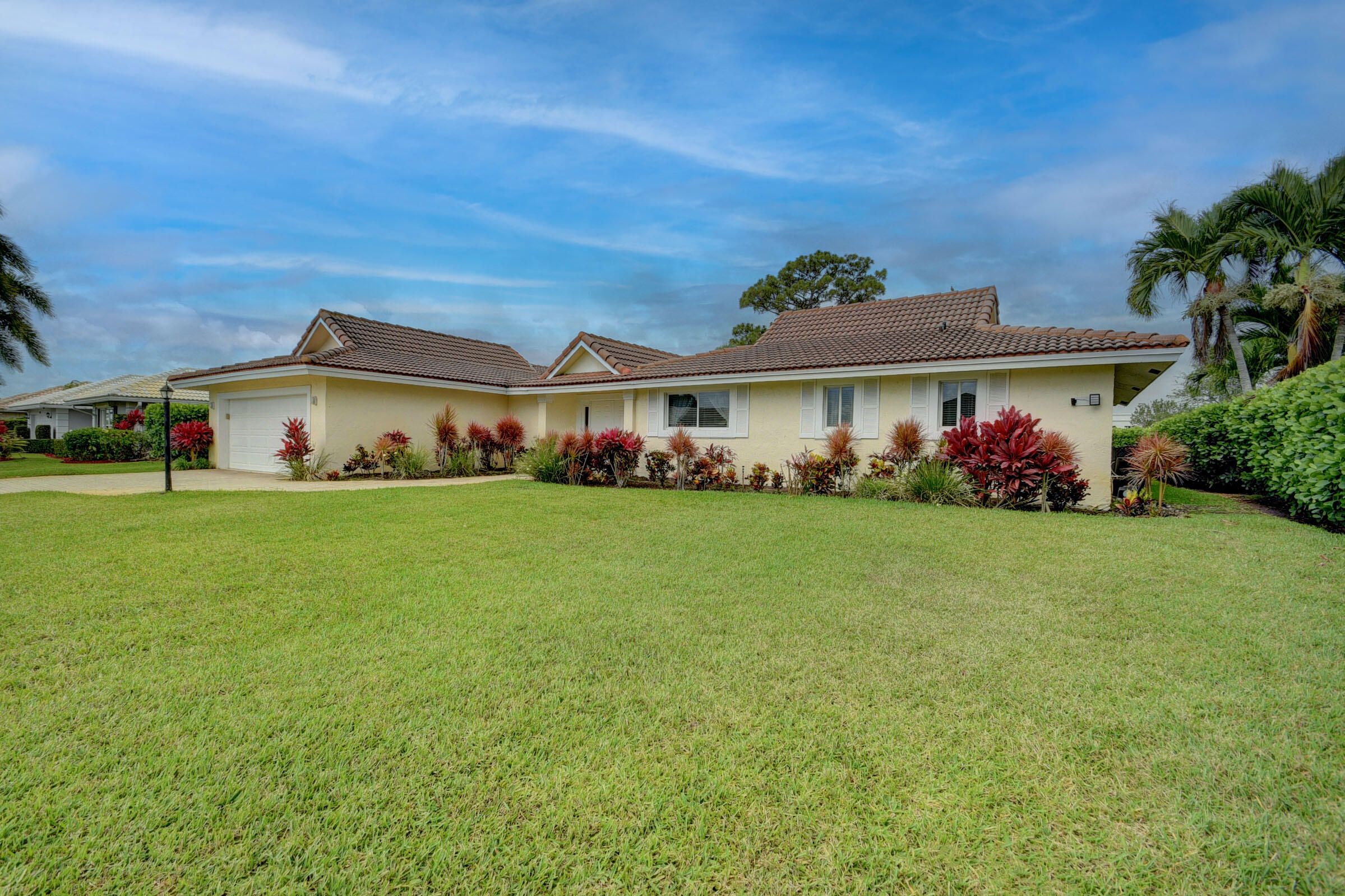 Properties 11783 N Lake Drive