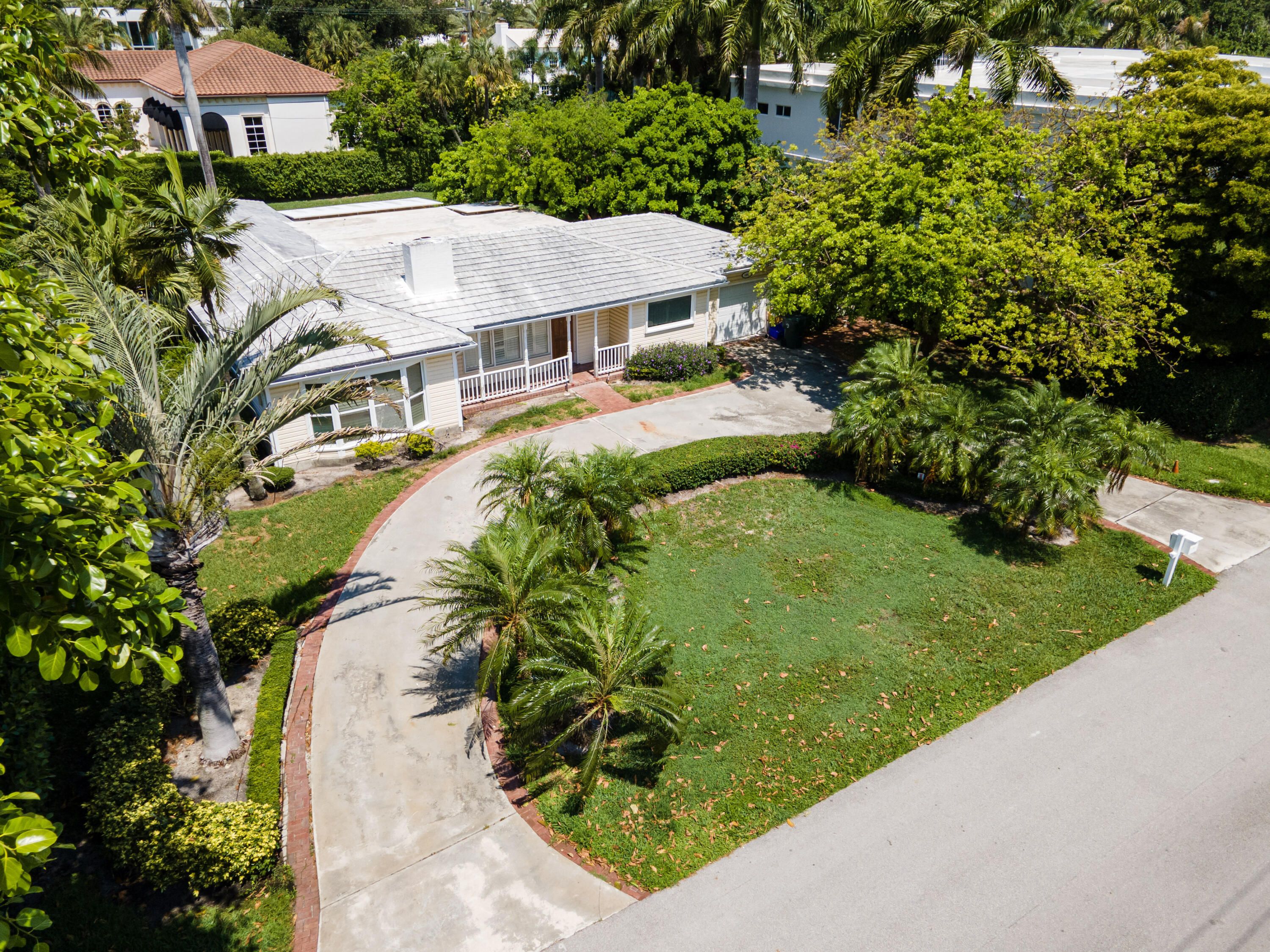 1241 Banyan Road