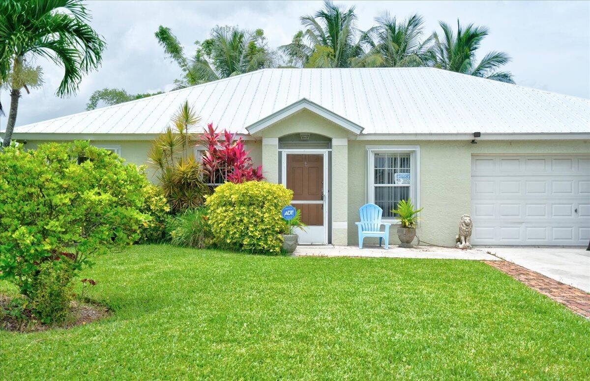 279 SW Glenwood Drive, Port Saint Lucie, FL, 34984/$385,000 1 279 SW Glenwood Drive