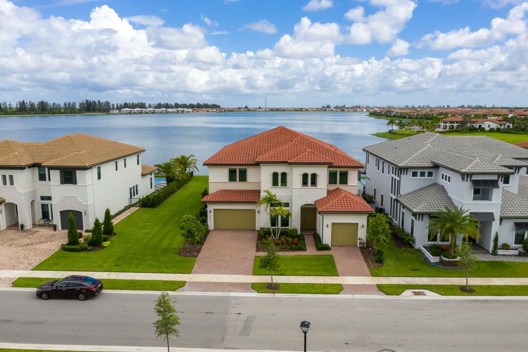 12375 S Parkland Bay Trail