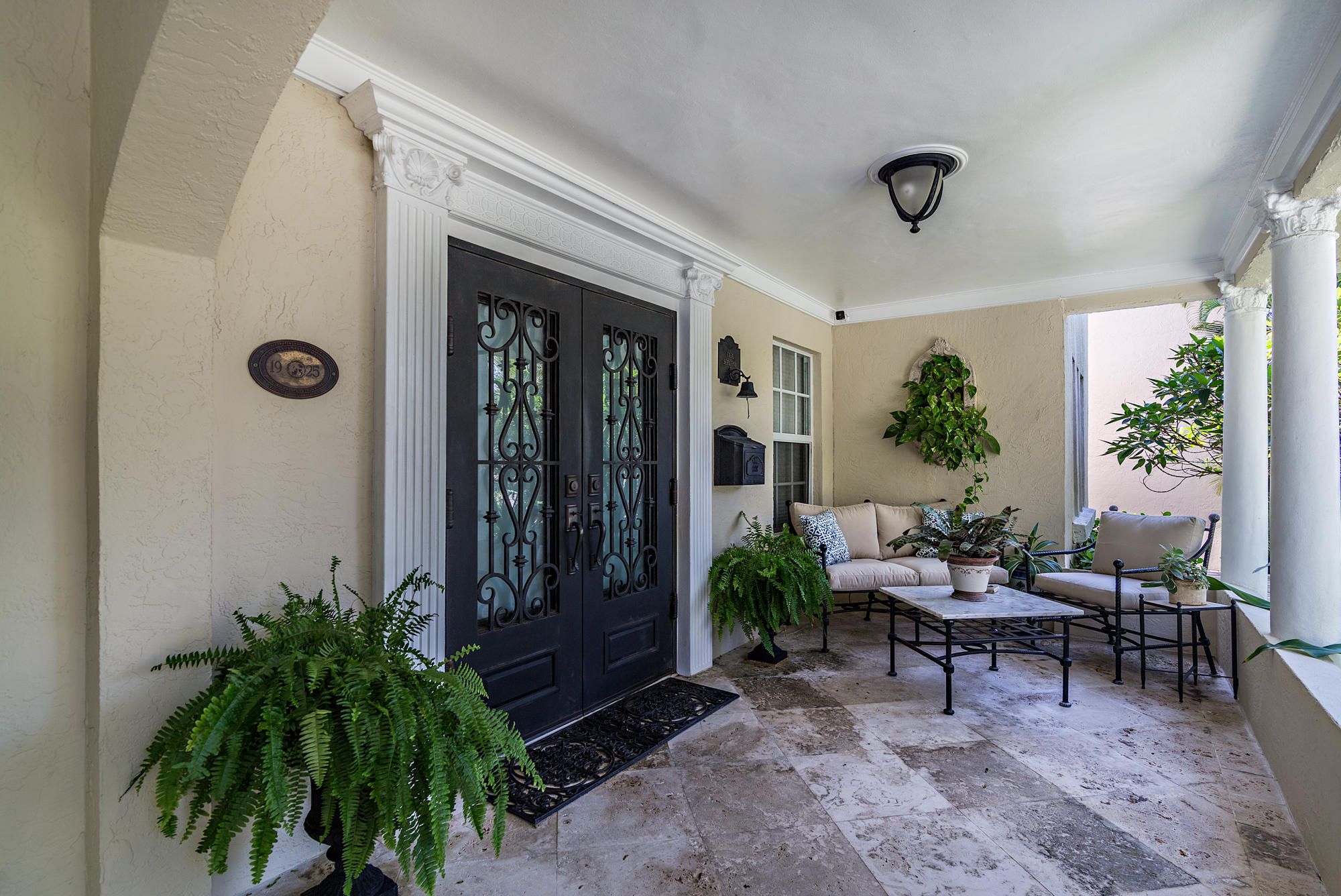 808 Park Place