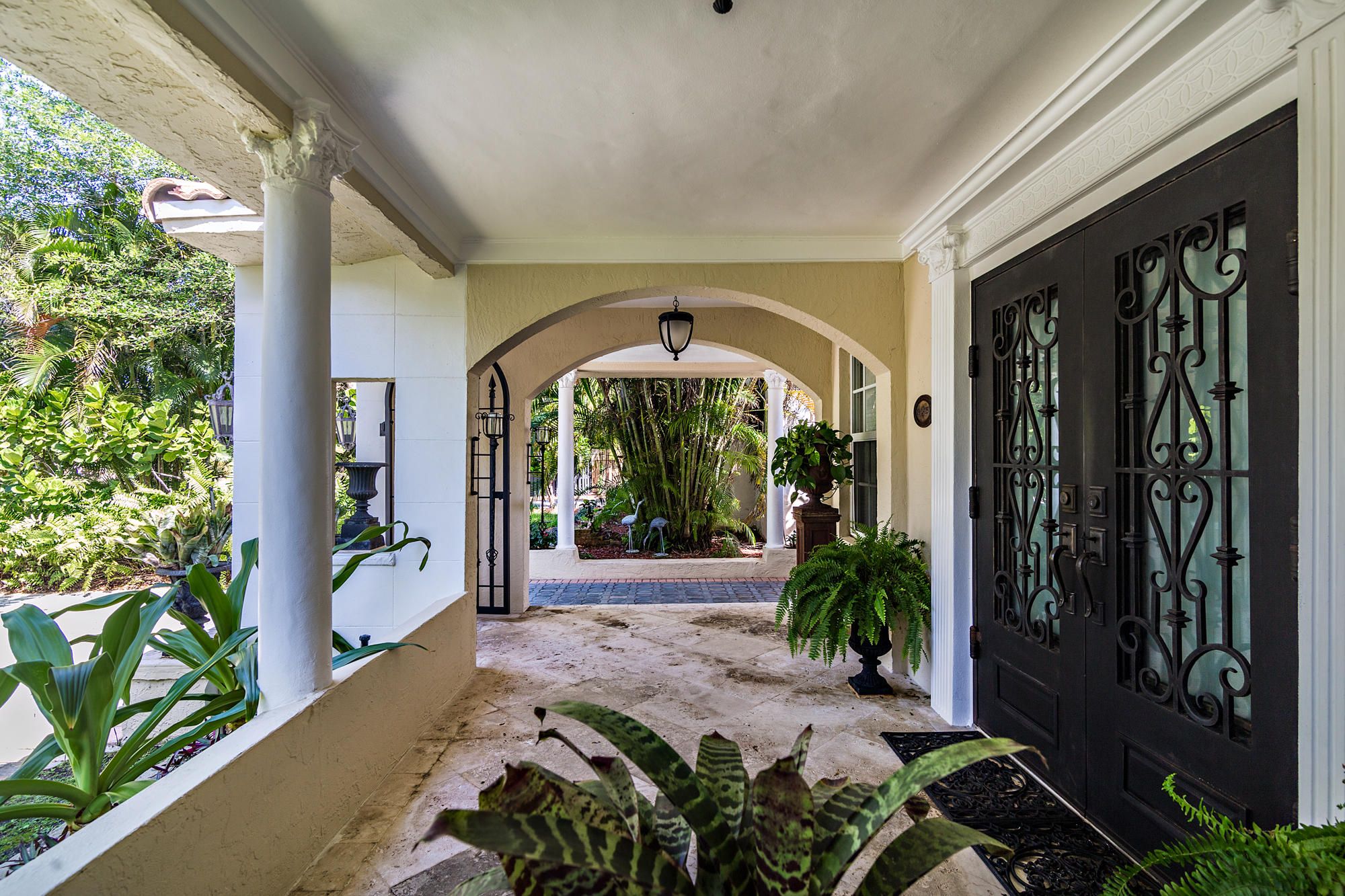 808 Park Place
