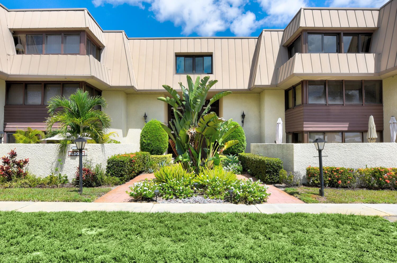 1800 SE Saint Lucie Boulevard