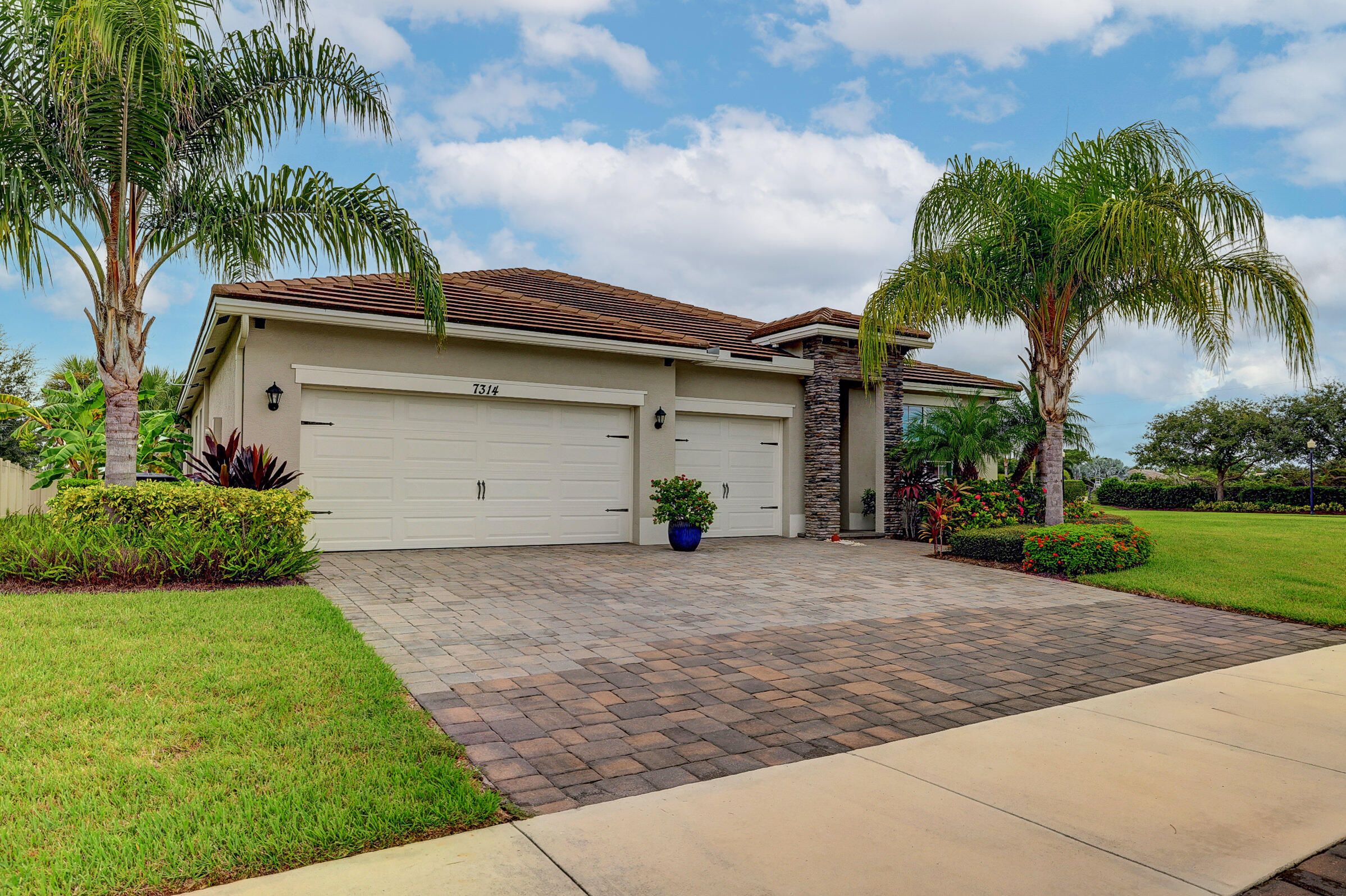 7314 SW Kantner Drive