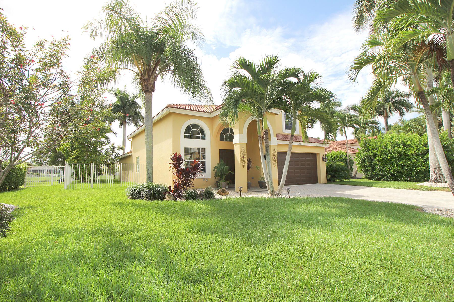 Properties 3783 Moon Bay Circle