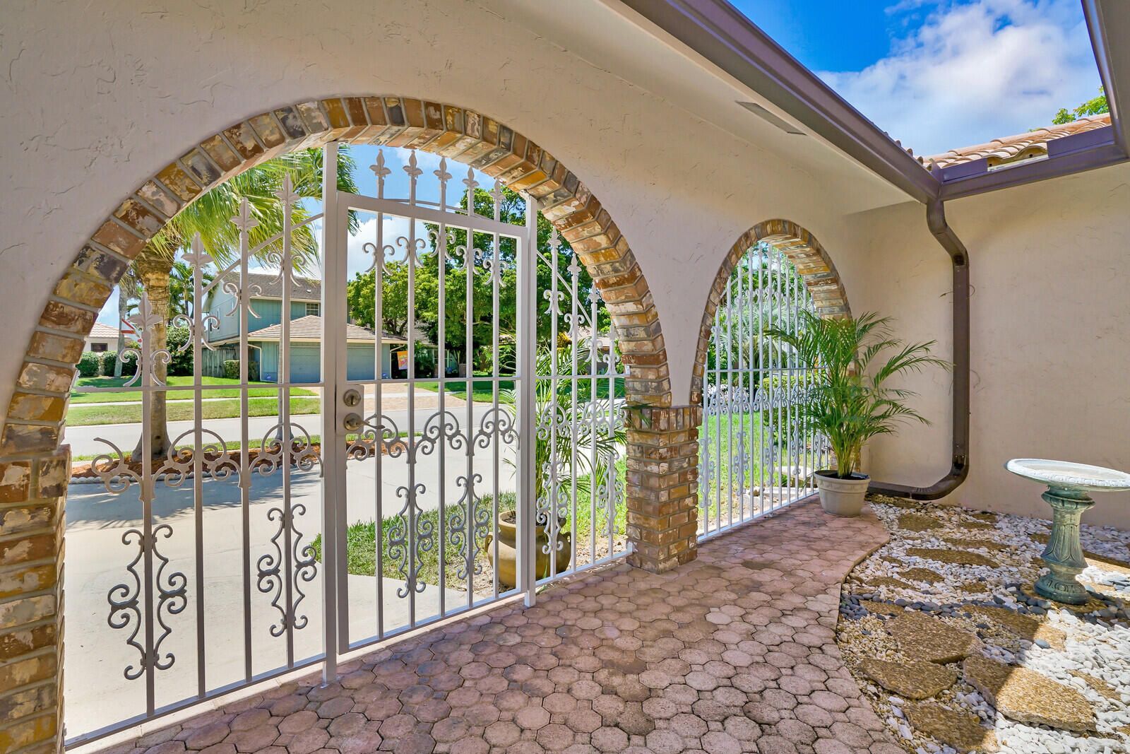 5609 Wind Drift Lane