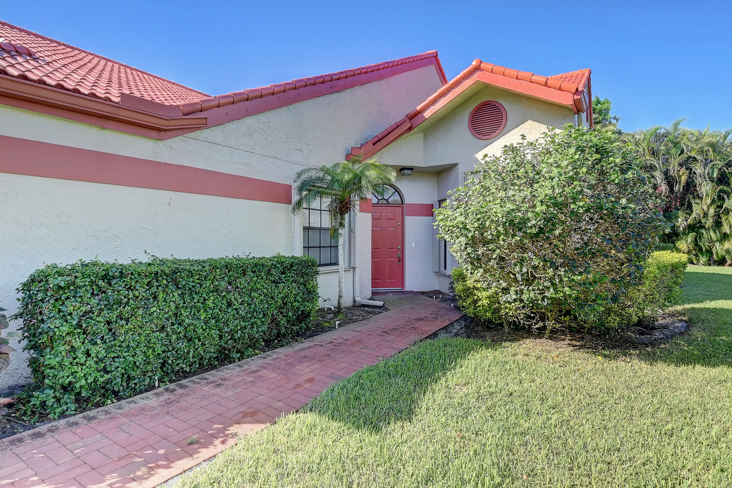 7600 Lexington Club Boulevard