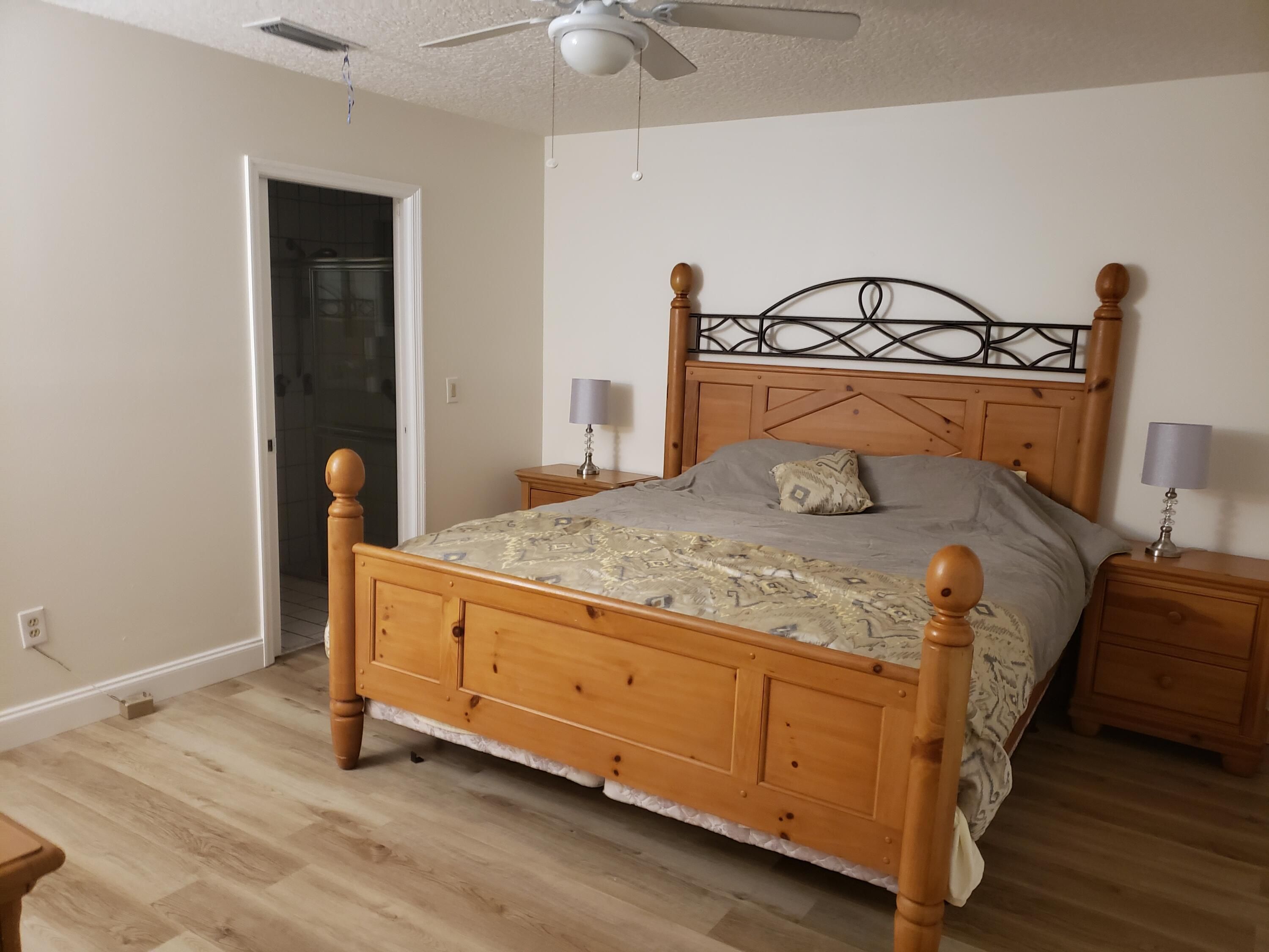Properties 1655 Farmington Circle