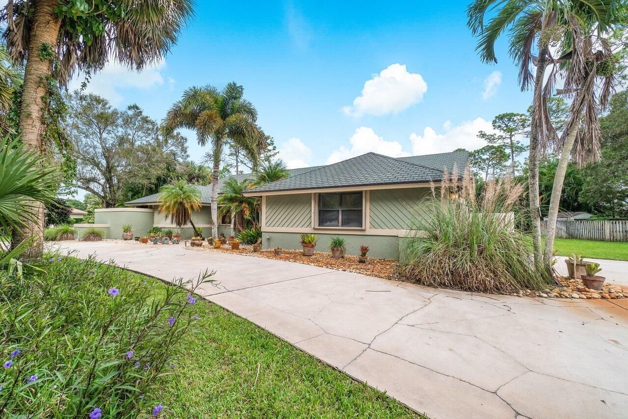 Properties 14936 Horseshoe Trace