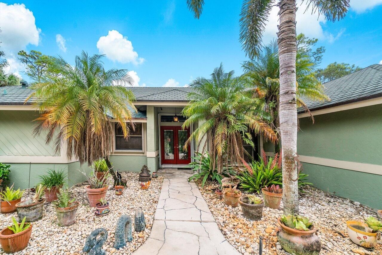 Properties 14936 Horseshoe Trace