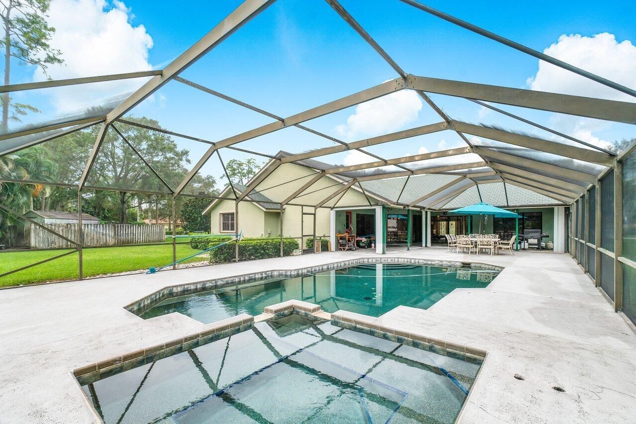 Properties 14936 Horseshoe Trace