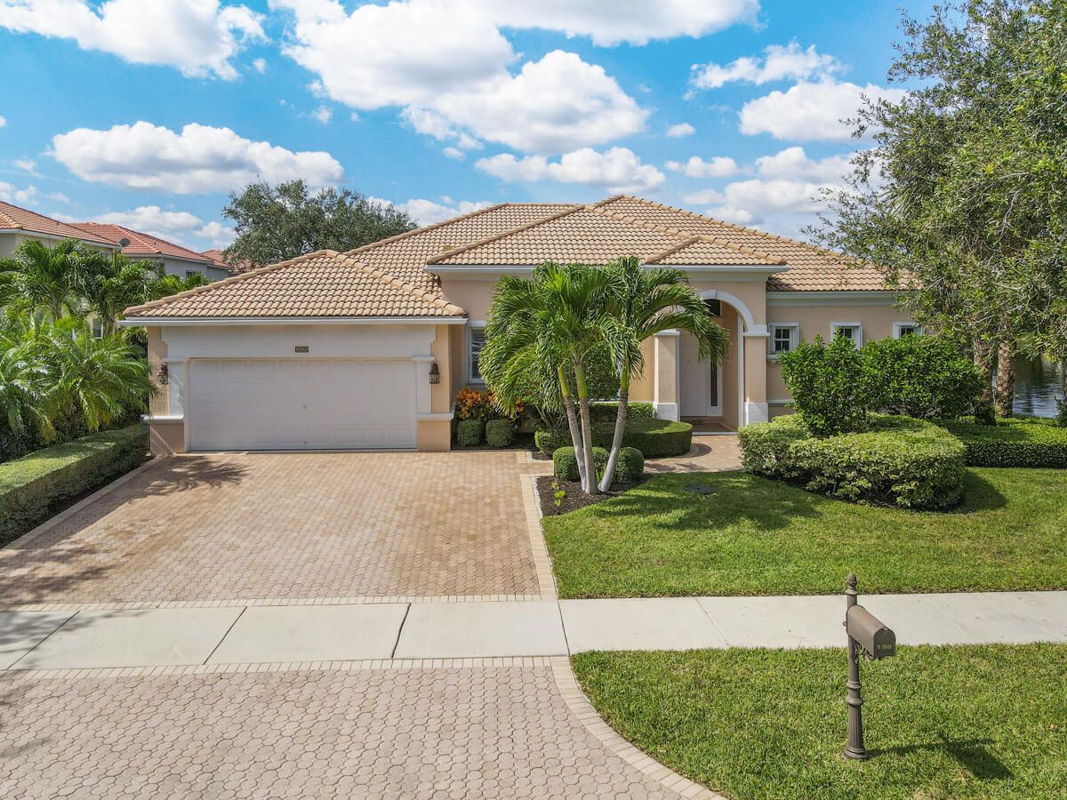 138 Magnolia Way