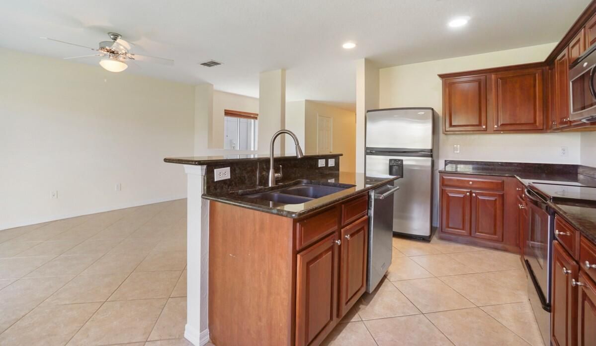 2211 SW Rockport Road
