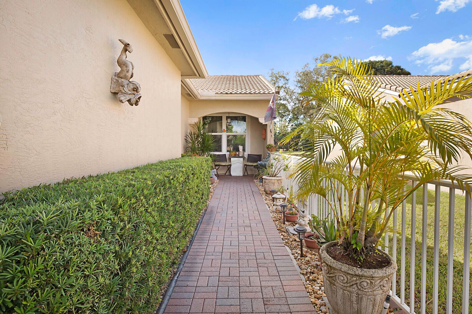 8630 Lineyard Cay