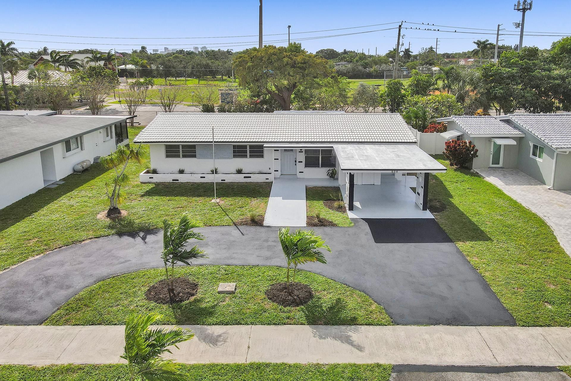 808 NW 28 Street