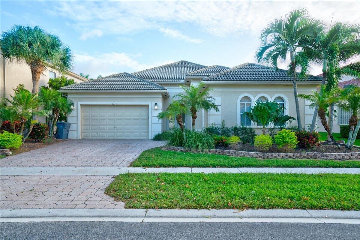 Properties 1256 Beacon Circle