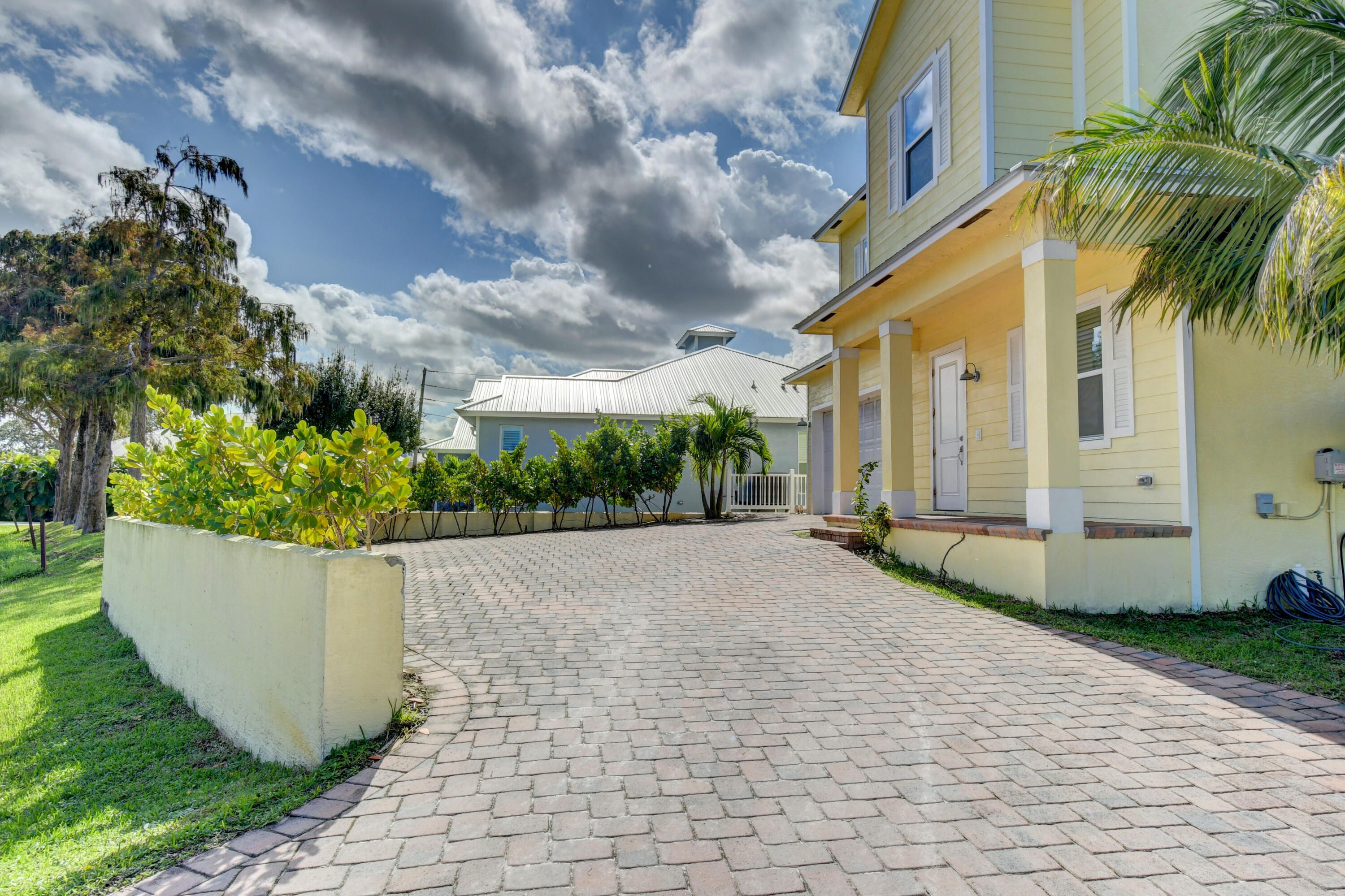 777 SW 28th Street