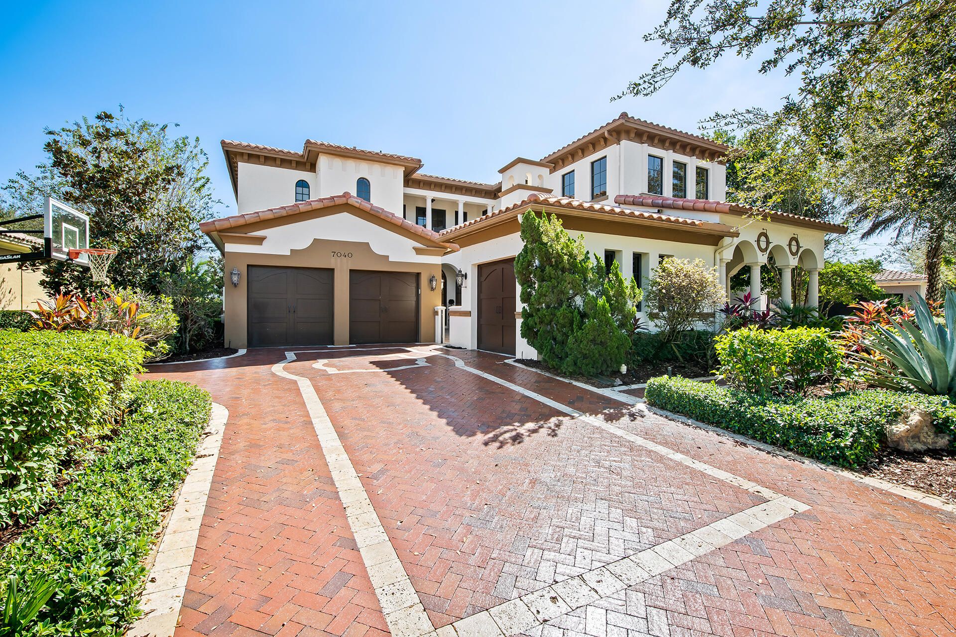 Real Estate Search 7040 Long Leaf Drive