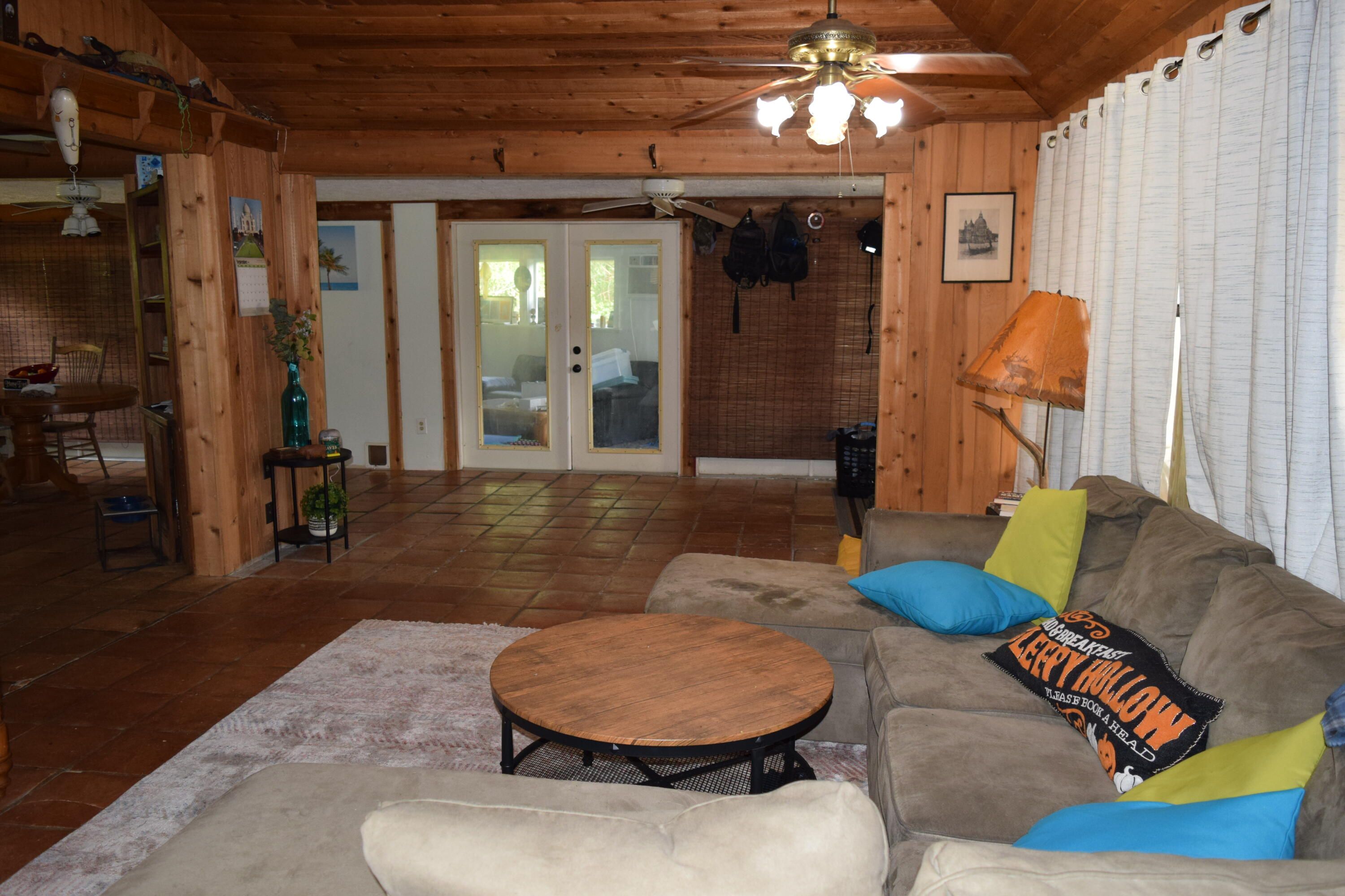 3362 Selvitz Road