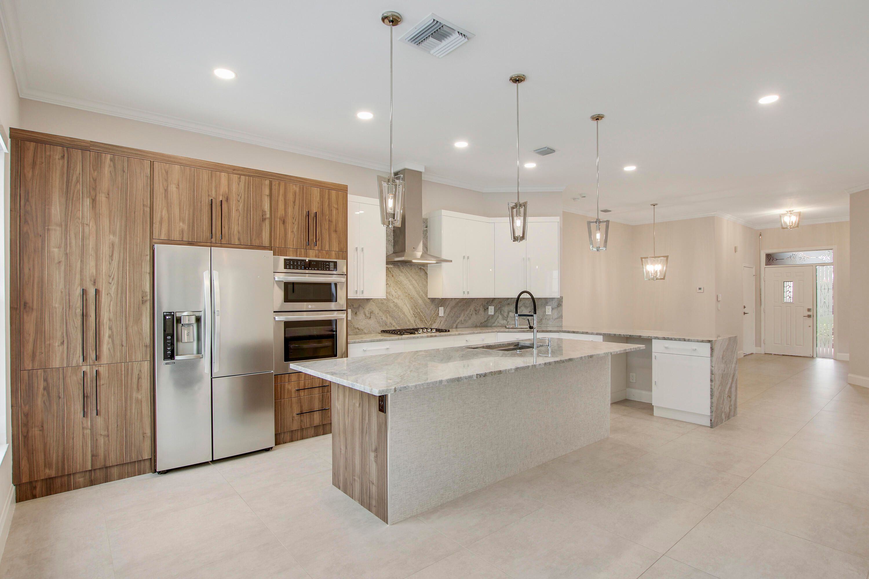 8249 Heritage Club Drive