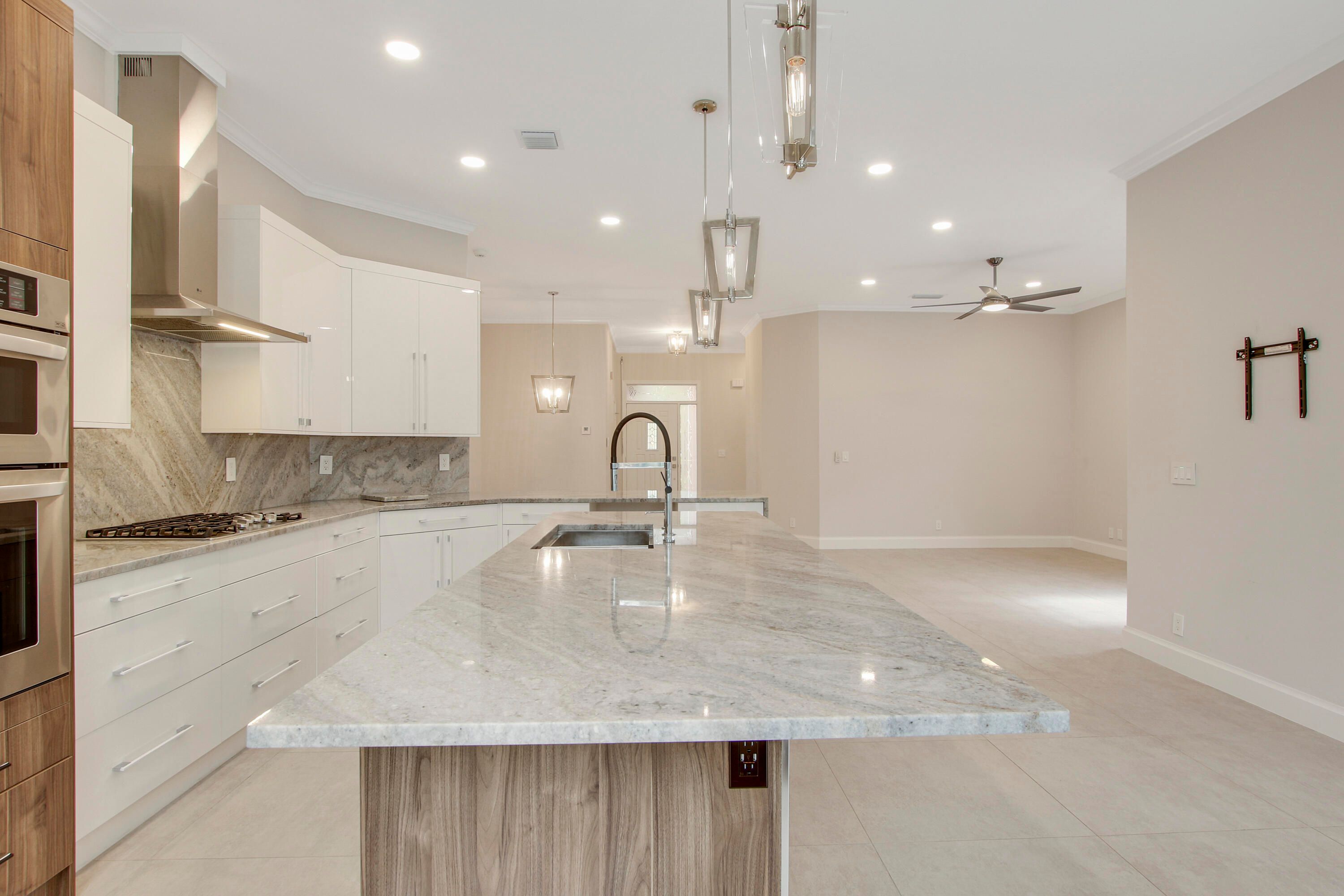 8249 Heritage Club Drive