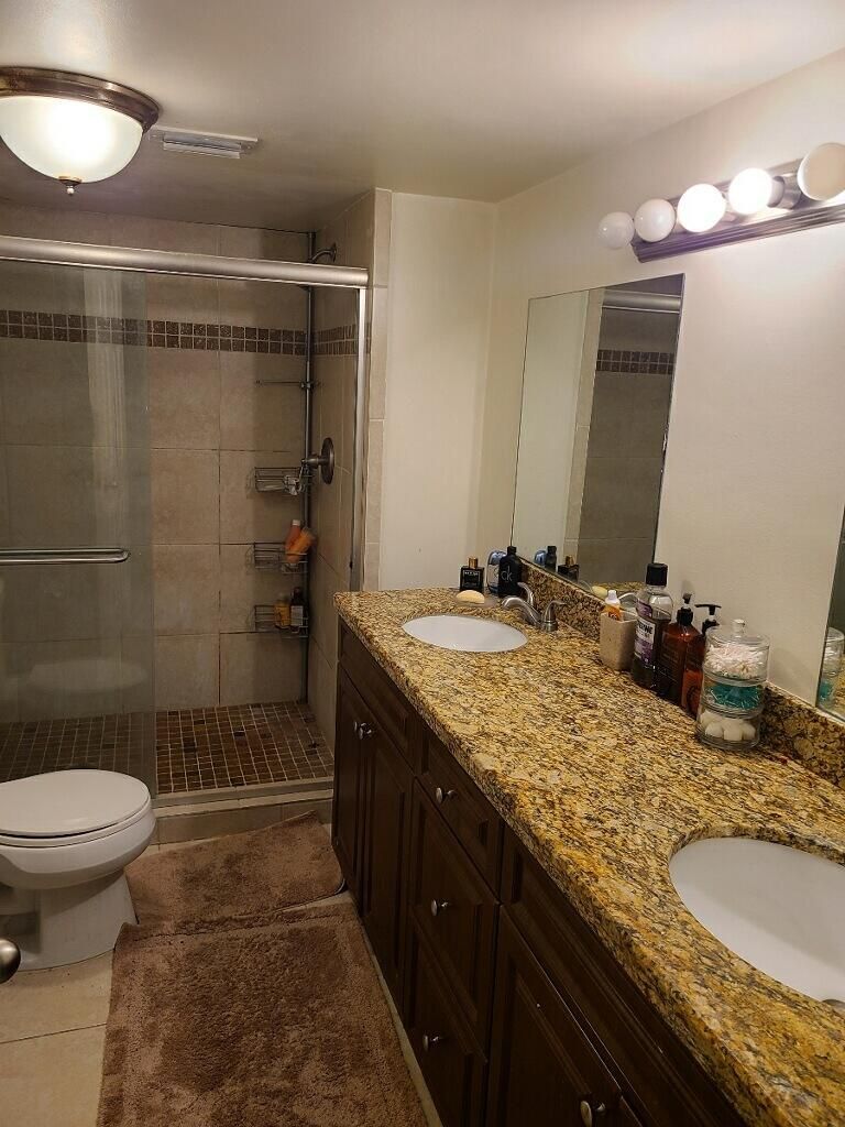 Properties 4034 Palm Bay Circle