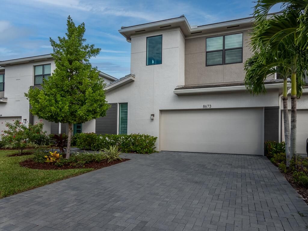 8673 Corvus Drive