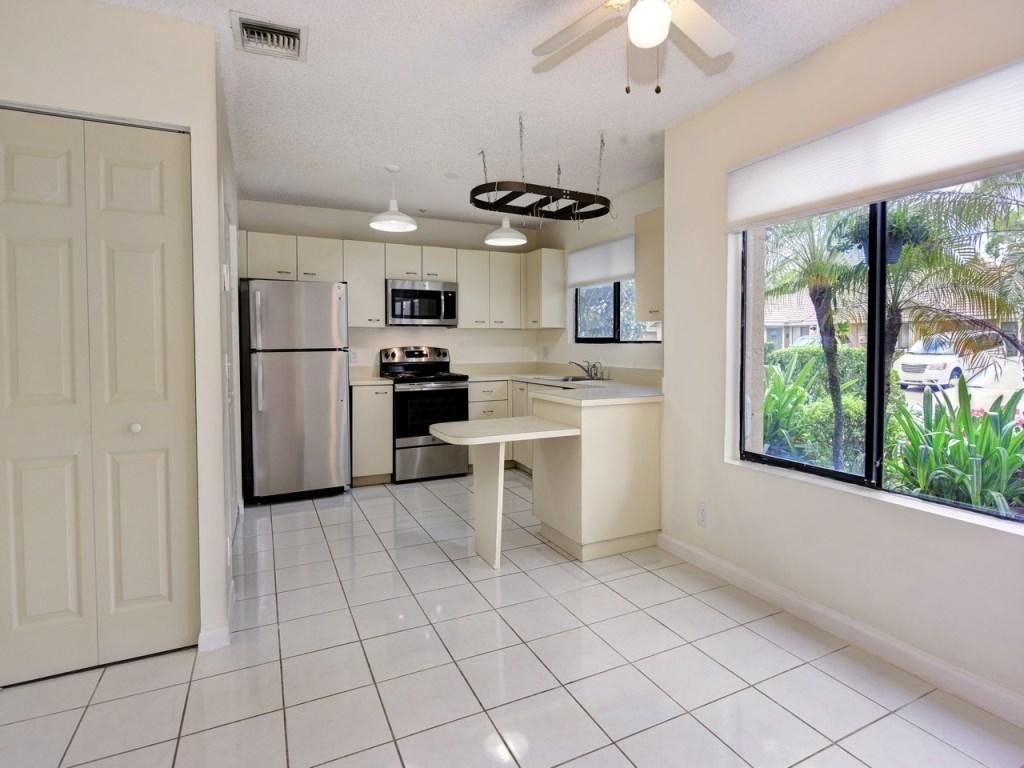 9899 Watermill Circle