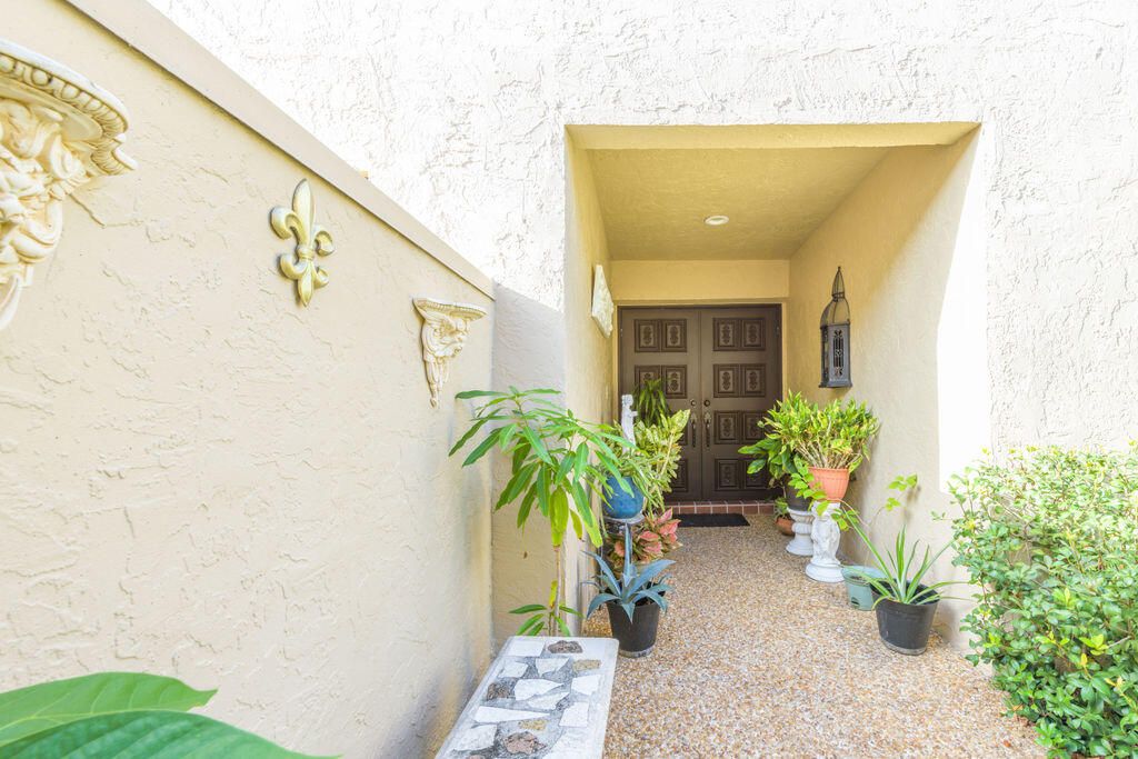 21369 Sonesta Way