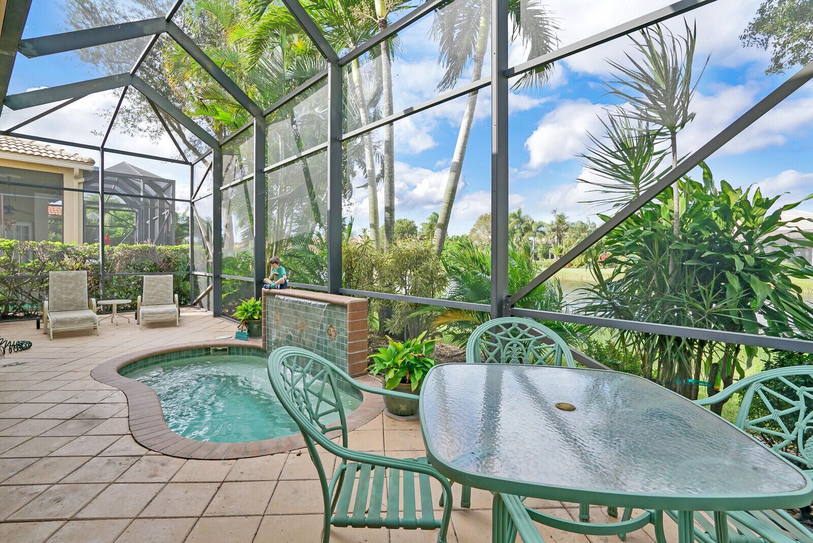 Properties 9581 Via Grande W
