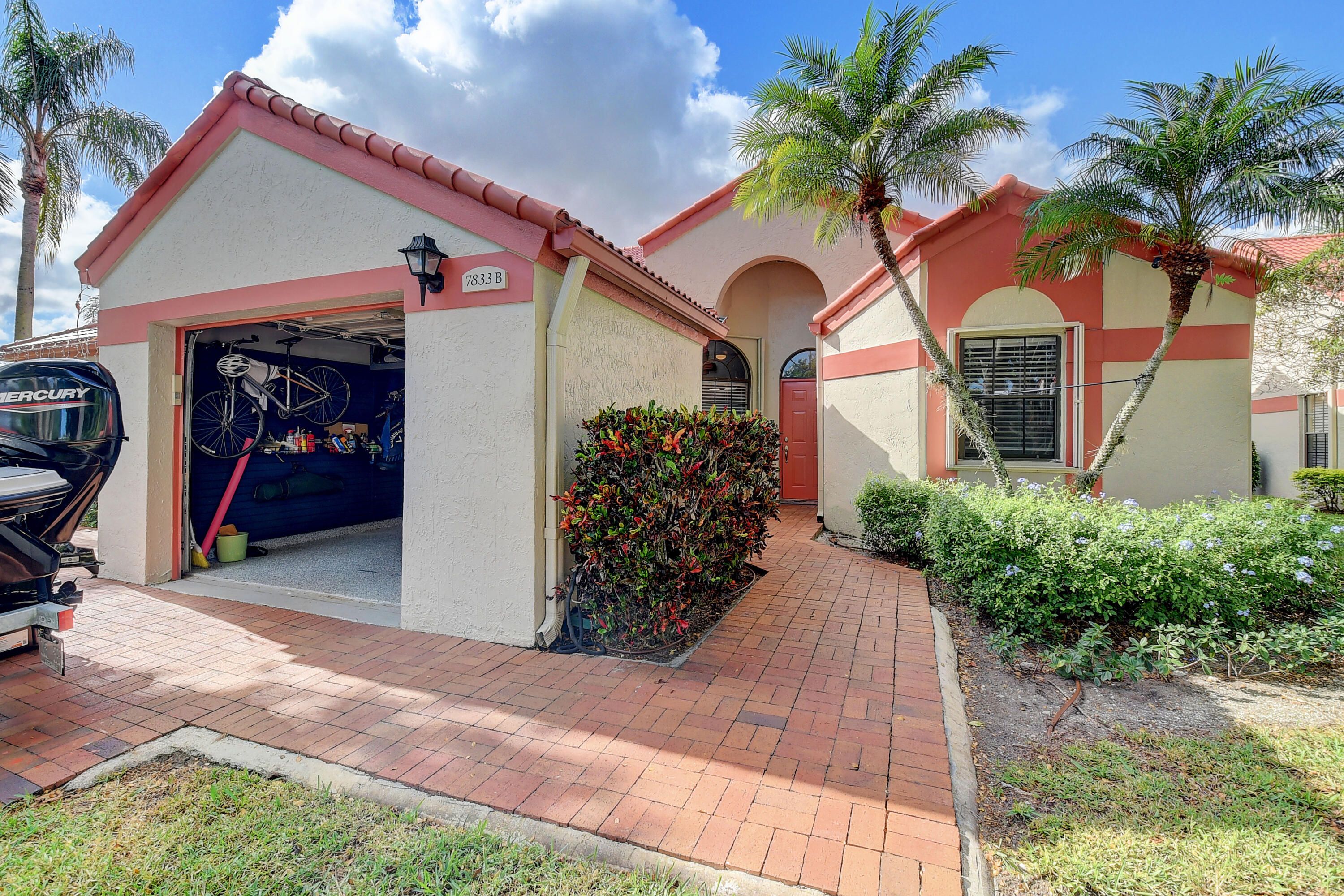 7833 Lexington Club Boulevard