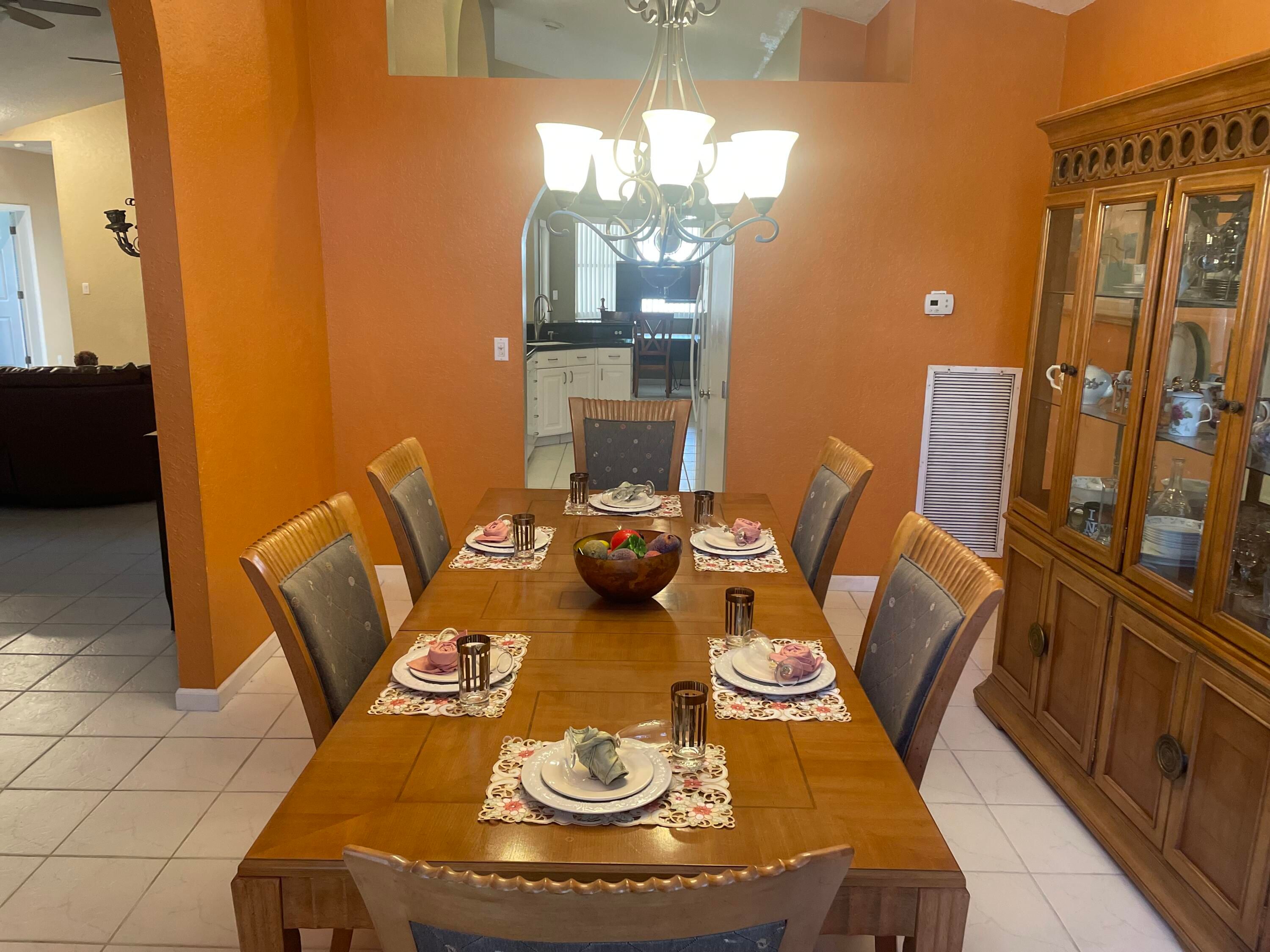 16152 Orange Boulevard, Loxahatchee, FL, 33470/$4,500 4 16152 Orange Boulevard