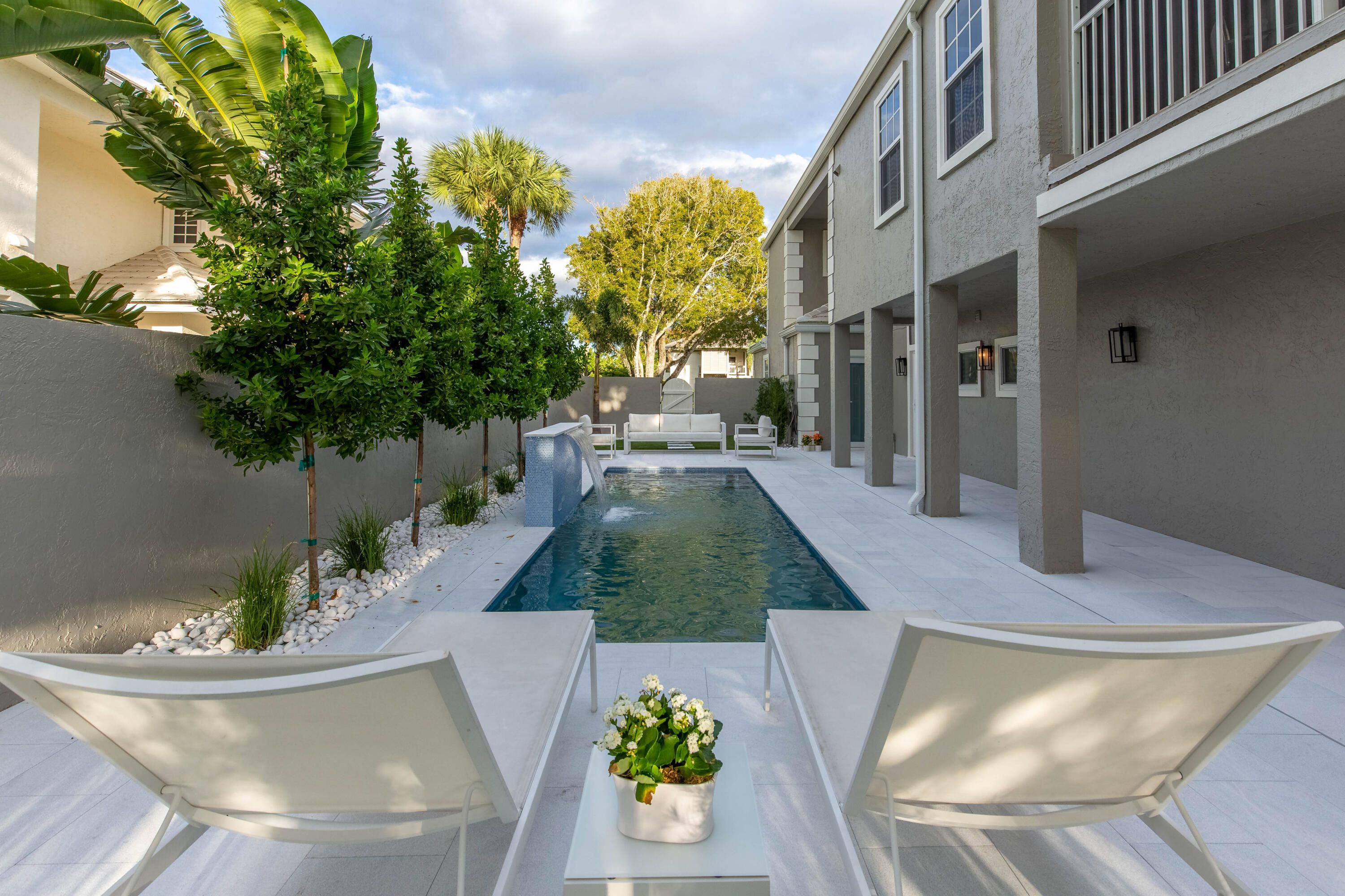 Properties 11861 Pebblewood Drive