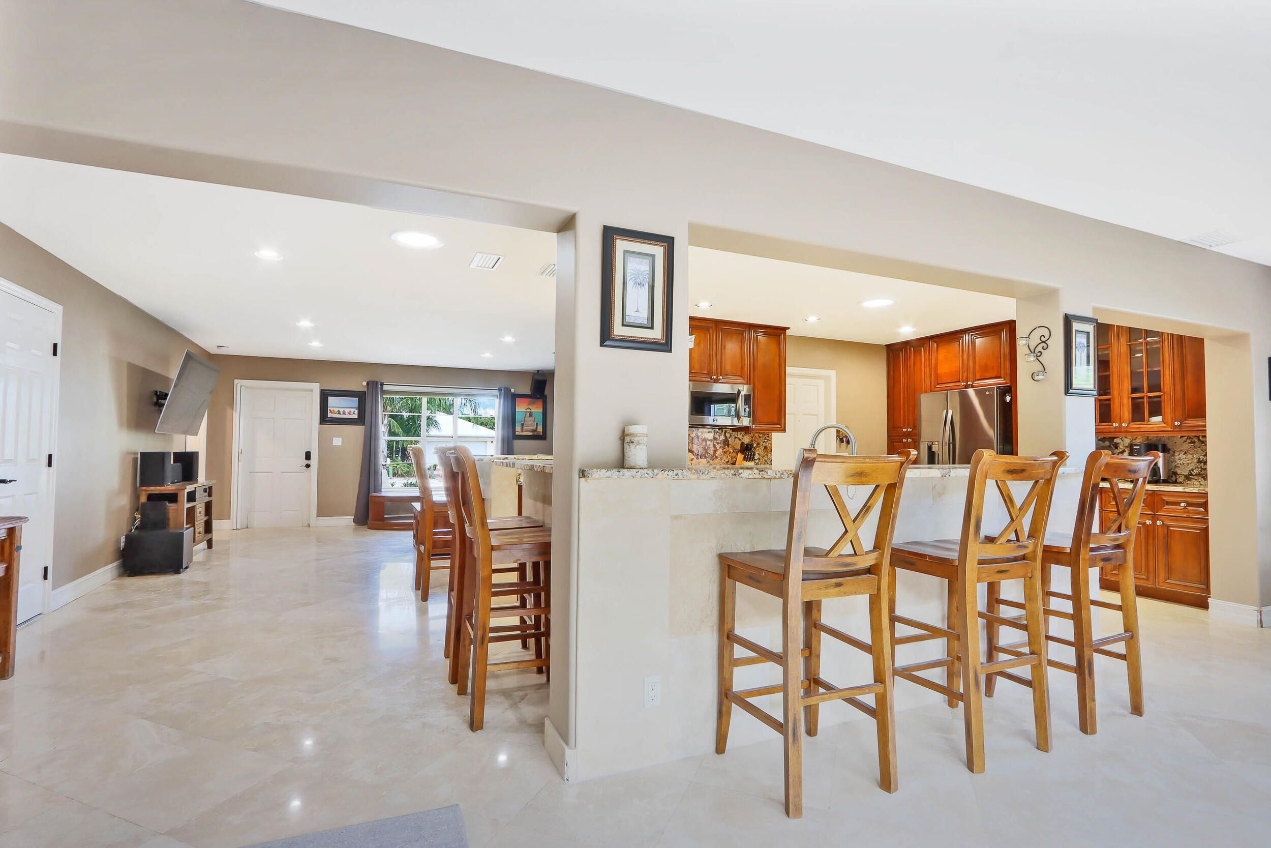5512 SE Nassau Terrace