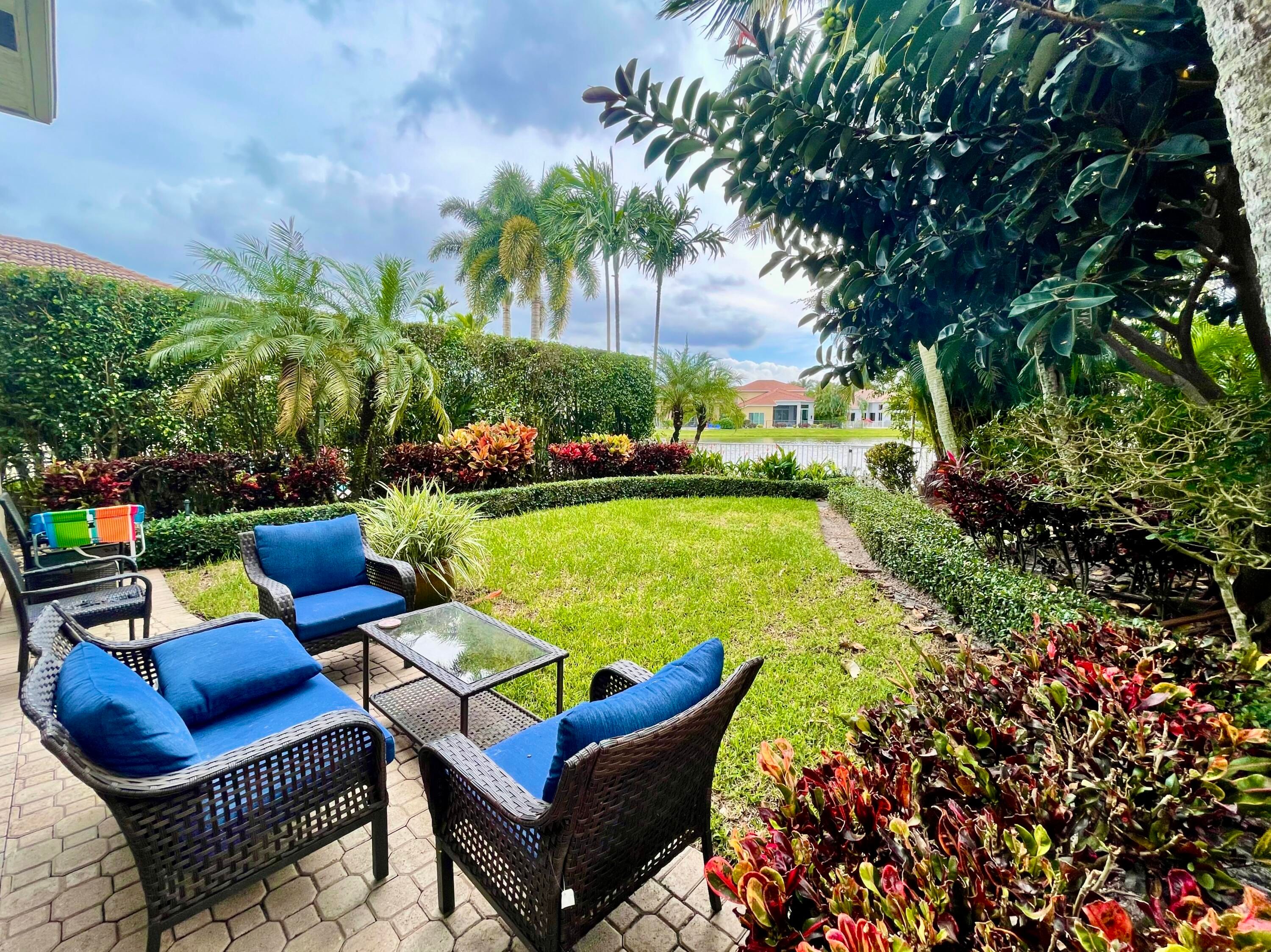 4044 Avalon Pointe Drive