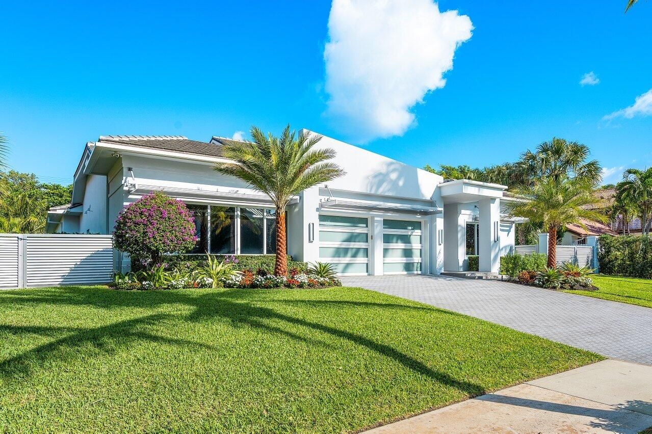 17 Coconut Lane