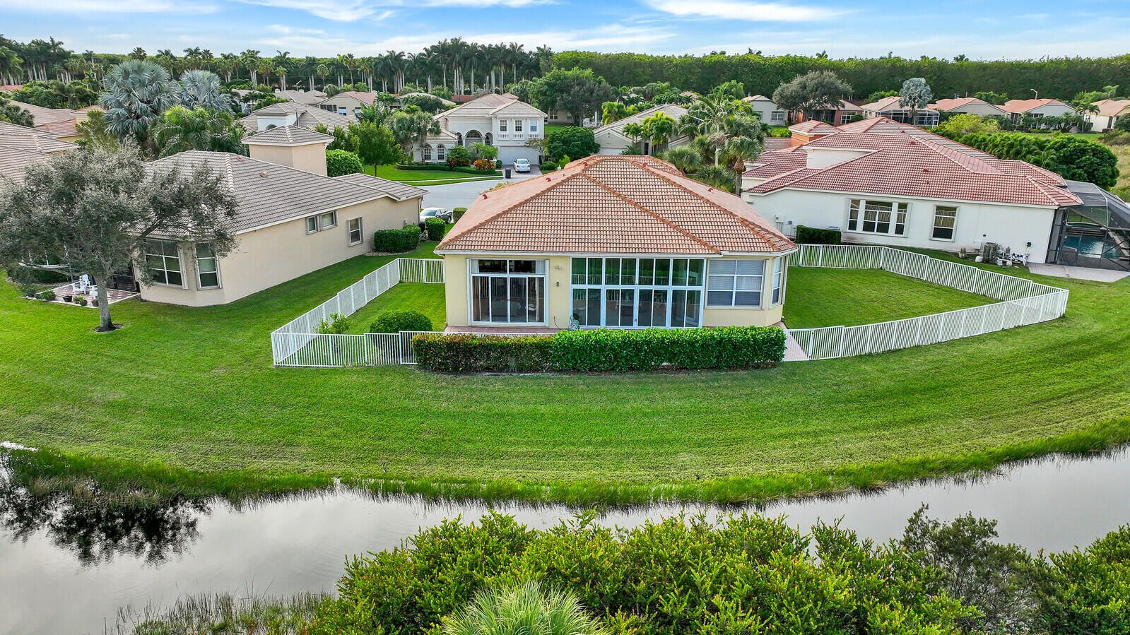 Properties 9783 Via Grandezza W