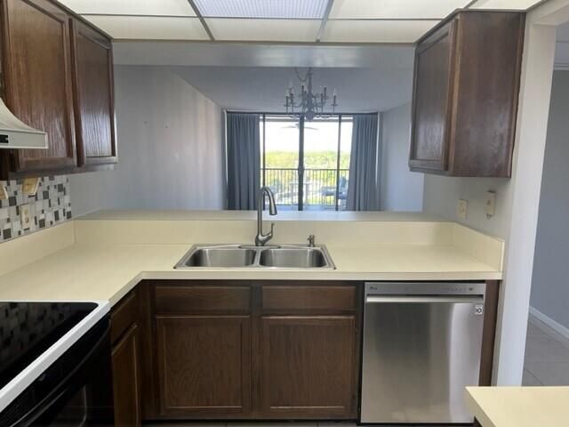 21 Royal Palm Way