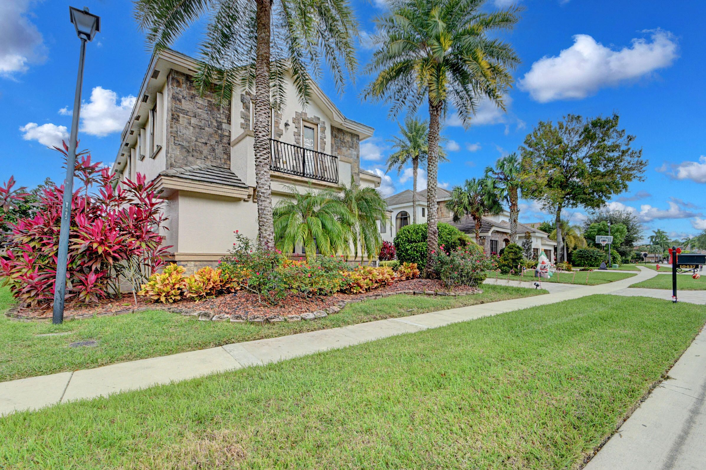 Properties 10437 Trianon Place