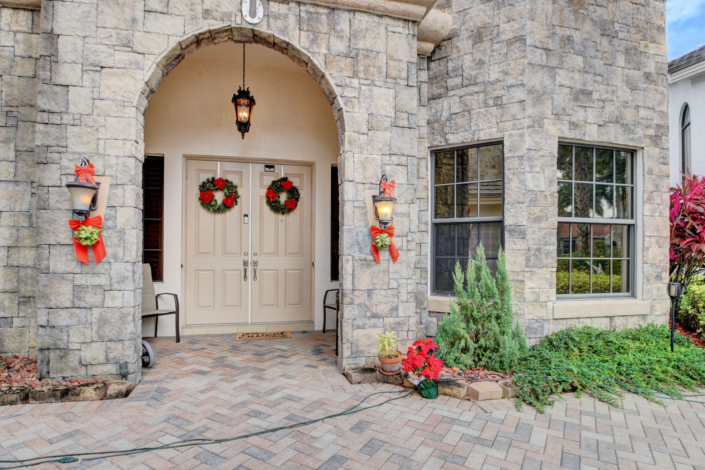 Properties 10437 Trianon Place