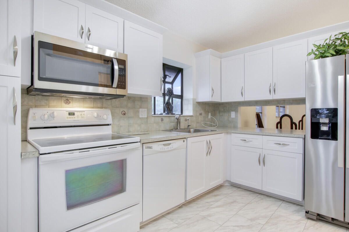 8102 Songbird Terrace