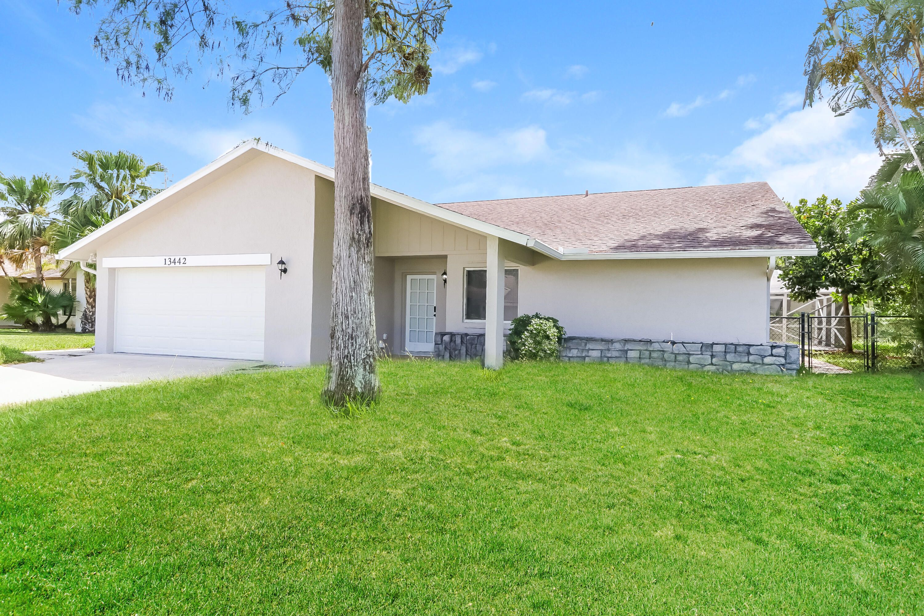 Properties 13442 Columbine Avenue