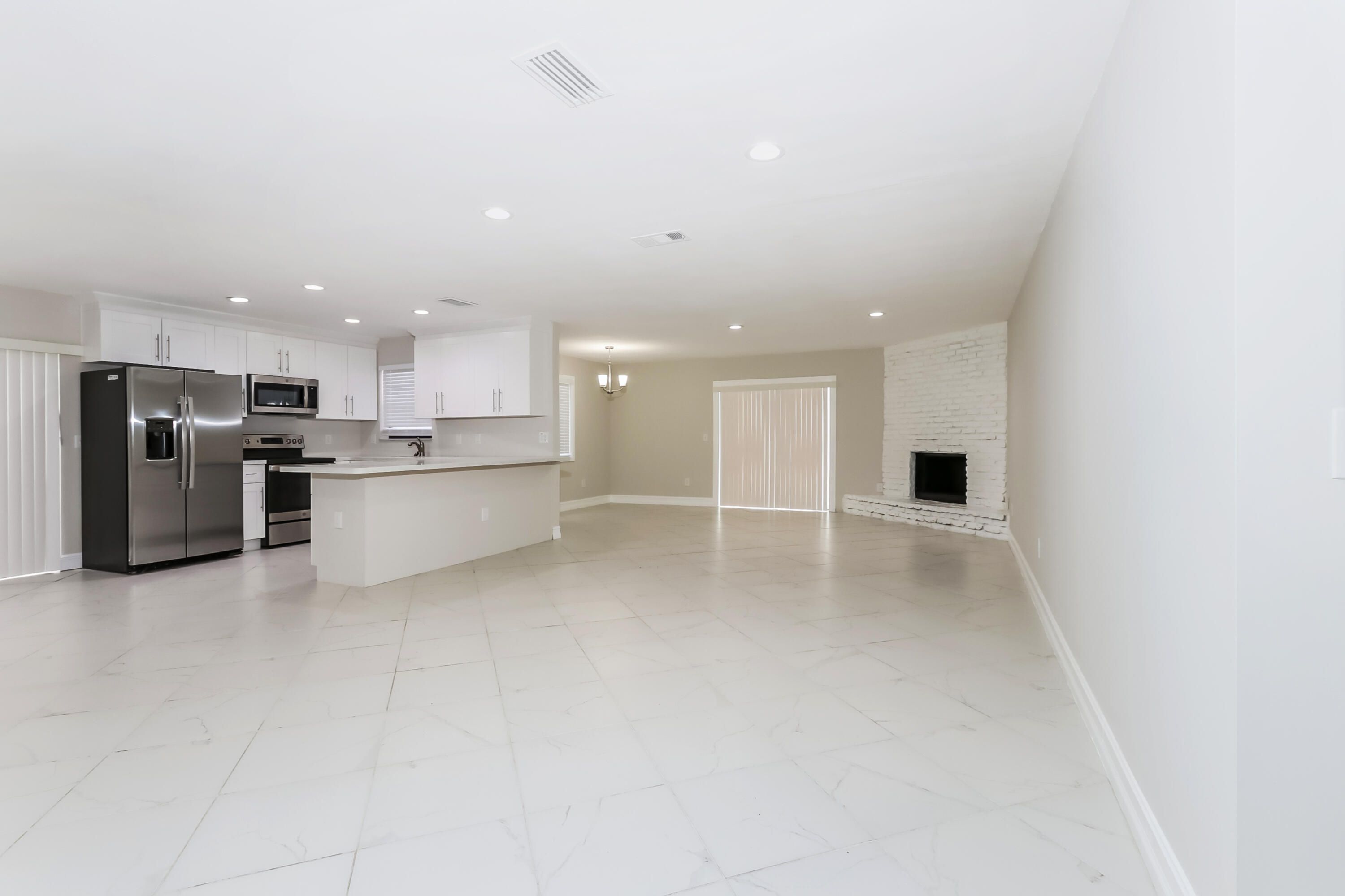 Properties 13442 Columbine Avenue