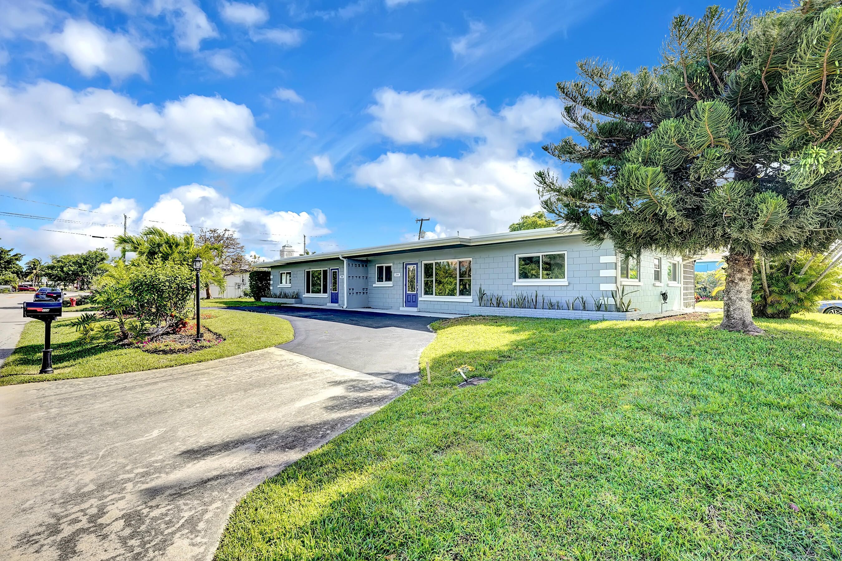 204 NW 1st Street
