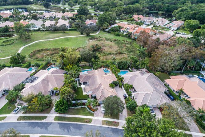 Properties 2721 Twin Oaks Way