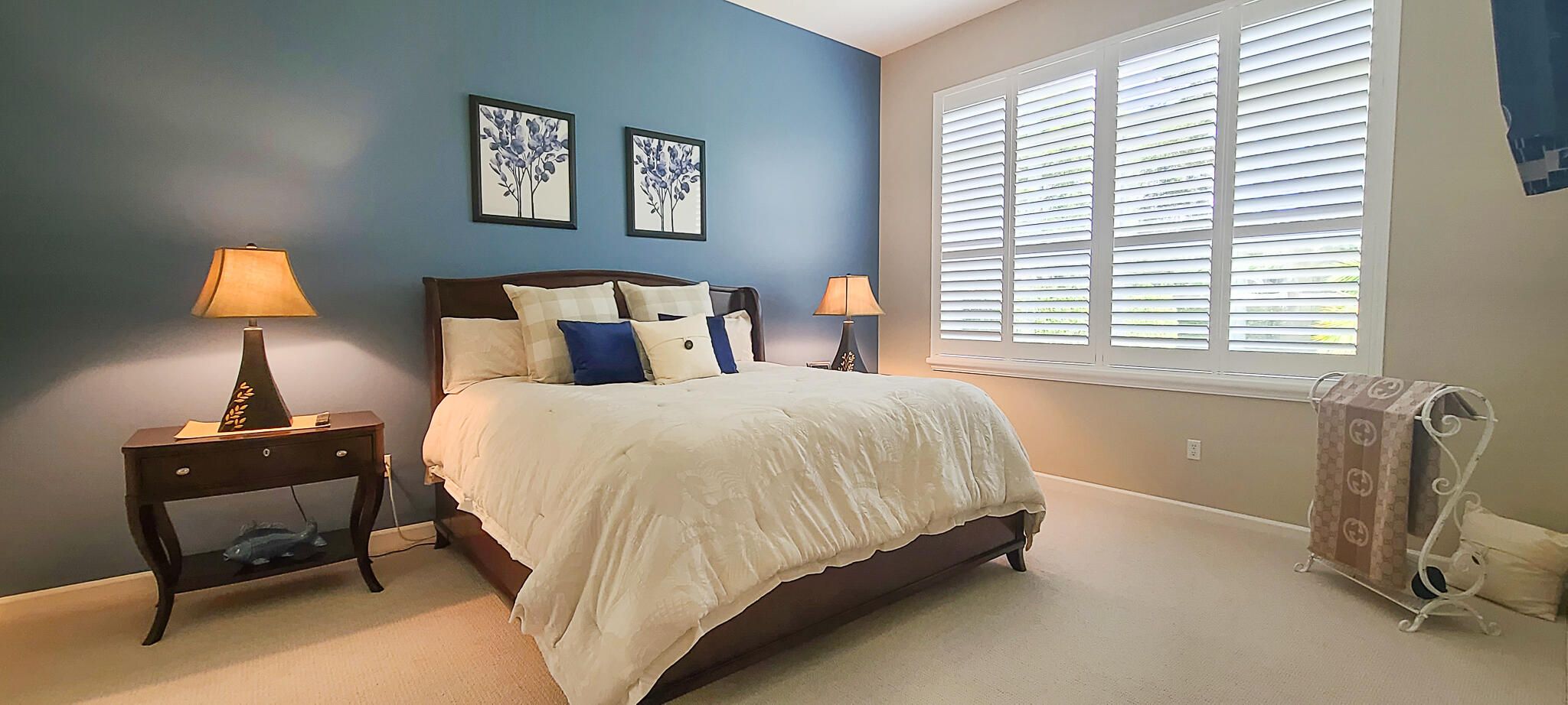 Properties 9433 Via Elegante