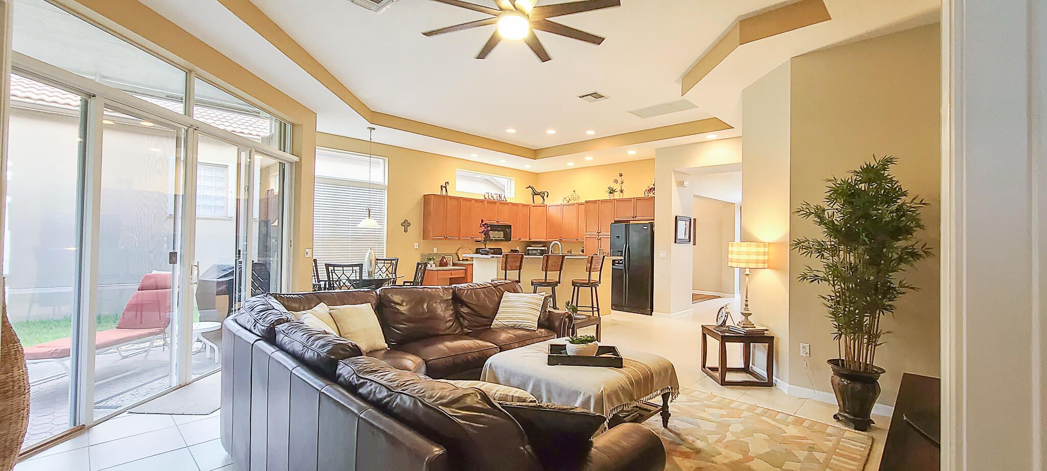 Properties 9433 Via Elegante